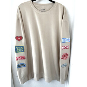 Crumbl Mom Club Sweatshirt Women’s Size 2XL Beige Patches Crewneck